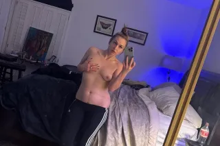 join the BLE$$ a sexy HOE FOUN... - Image 1