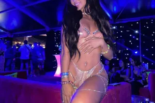 Young Sexy - Bombshell - Hotel Friendly - Image 6