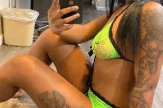 BEST THROAT IN THE CITY💦🍆 5'0 ft with a deep throat 👅 - Image 2