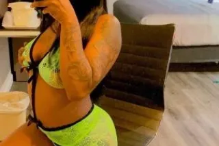 BEST THROAT IN THE CITY💦🍆 5'0 ft with a deep throat 👅 - Image 3