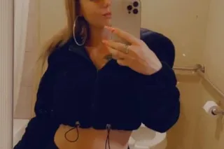 petite burnette 🫦 available in Glendale 📍 - Image 3