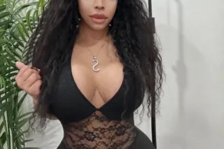 Colombian With Perfect Curves 🍑 400 HR - Image 2