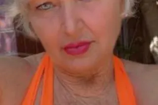 Mature And Sexy - Image 4